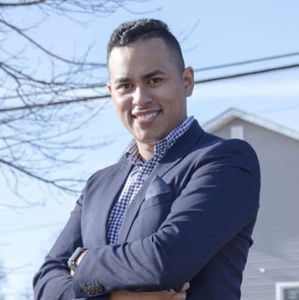 Meet your Posher, Emerson